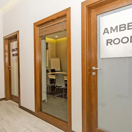 Neptun Aparthotel 4*