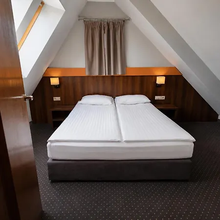 Neptun Aparthotel 4*